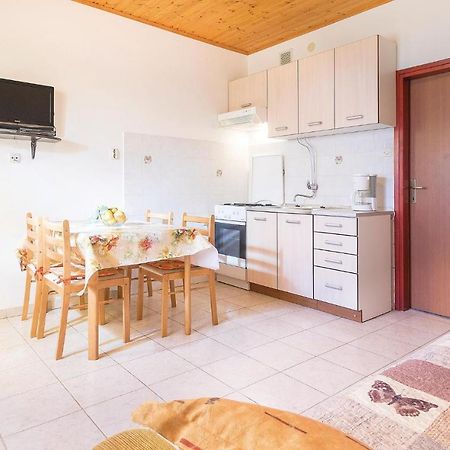 Awesome Apartment In Pula With Wifi Экстерьер фото