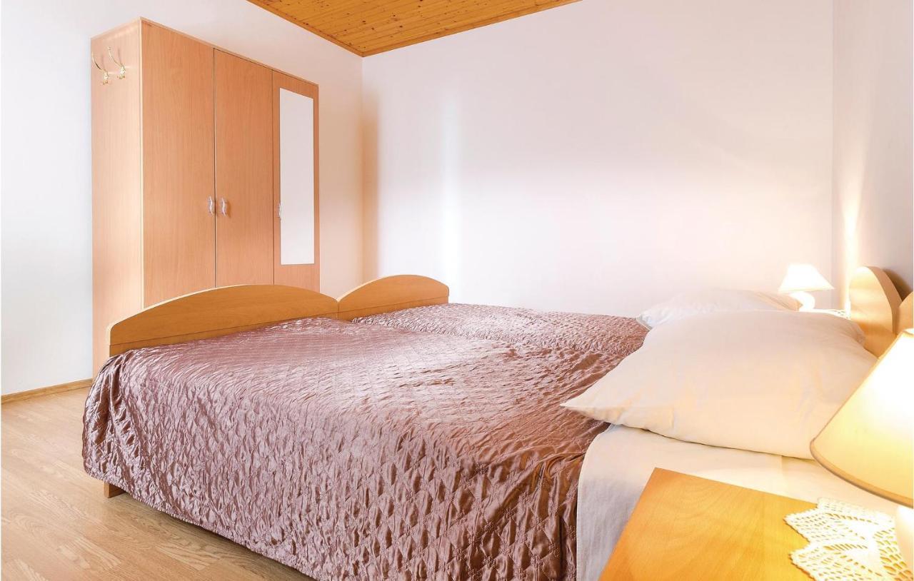Awesome Apartment In Pula With Wifi Экстерьер фото