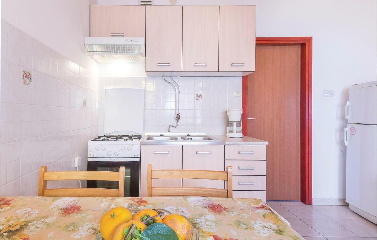 Awesome Apartment In Pula With Wifi Экстерьер фото